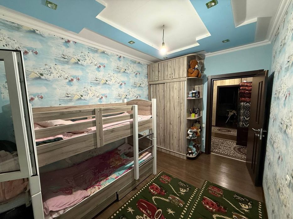 3 xonali DOM sotiladi