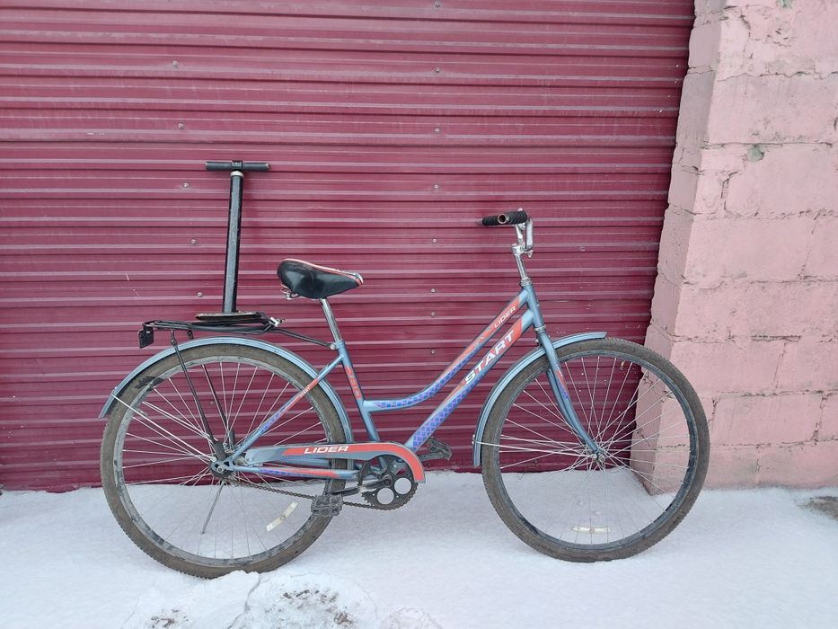 Велосипед с насосом