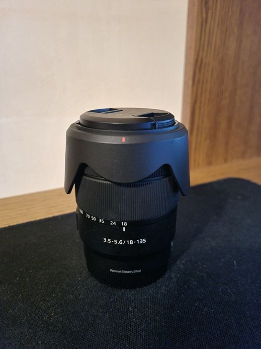 Obiectiv Sony E 18-135 F/3.5-5.6 OSS