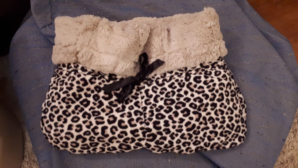 За вашето малко Коте/ Куче -легла, завивки, одеяла + Подарък