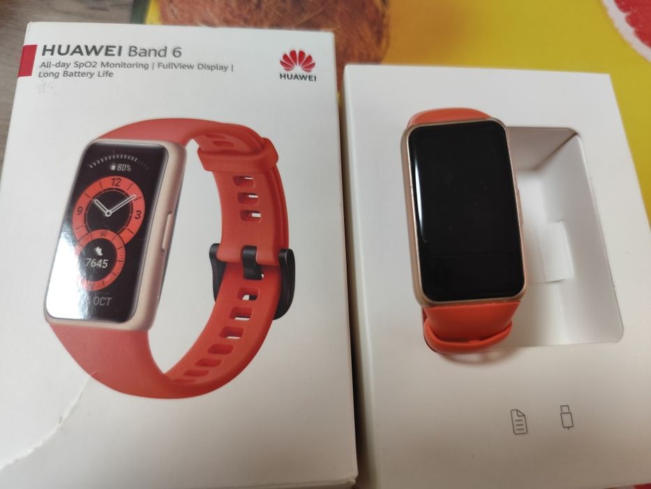 Huawei band 6 смарт часовник