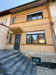 Casa renovata la gri in zona Lunca Resita