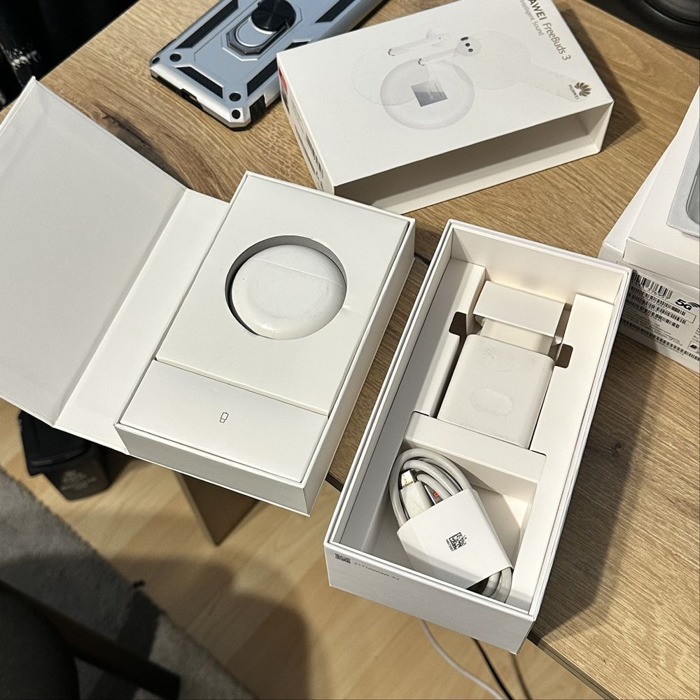 Huawei P40 Pro 8ram/256gb + Huawei FreeBuds 3