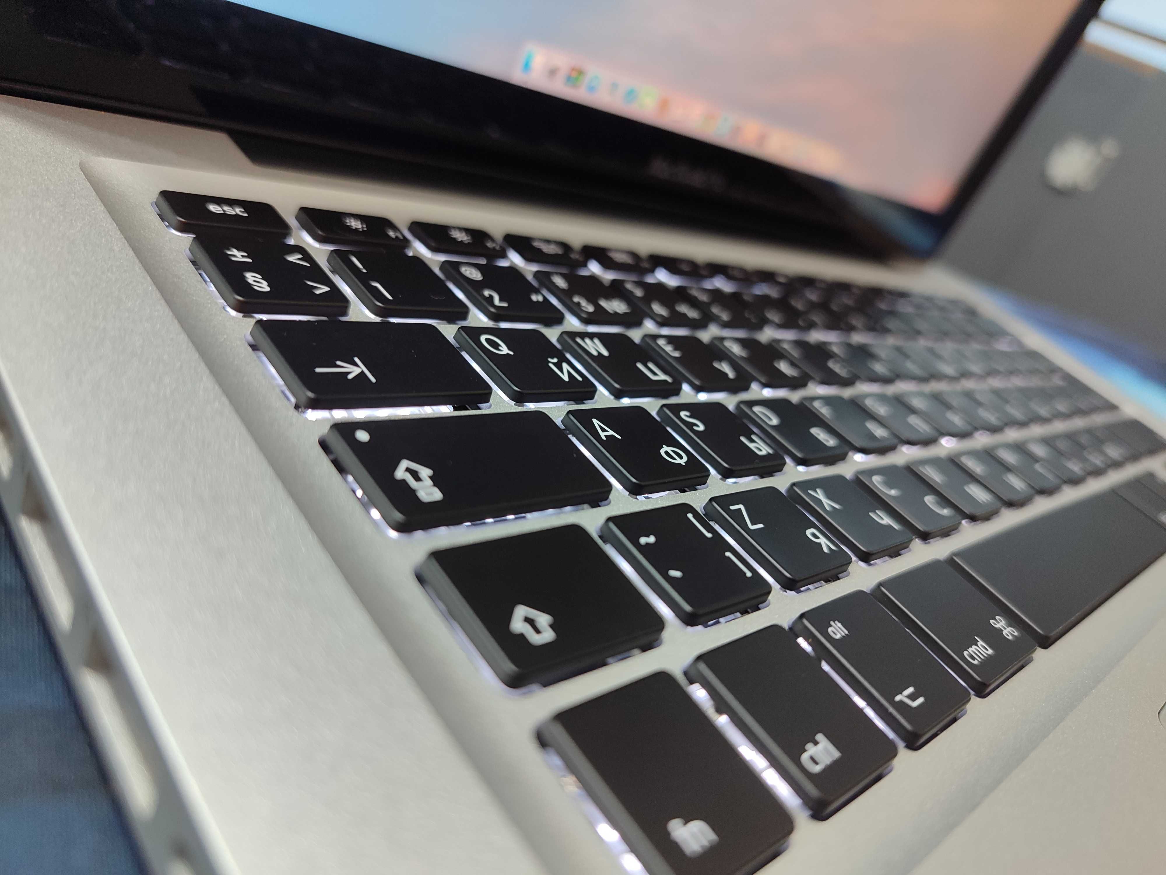 MacBook Pro Intel i5