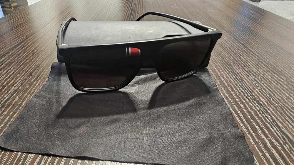 Ochelari de soare Carrera