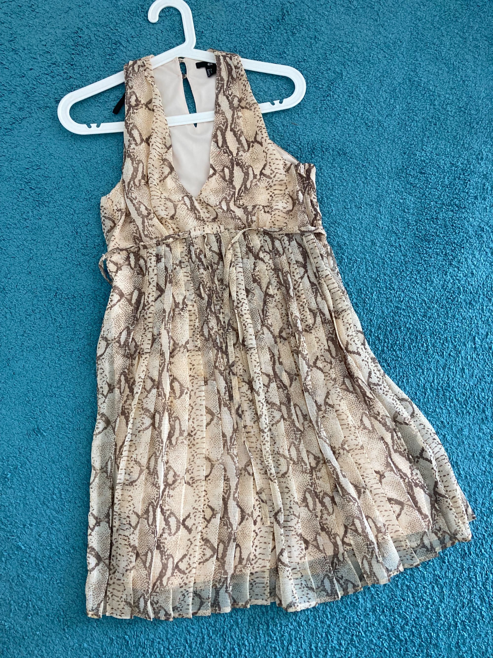 Дамска  рокля от H&M