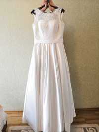 Свадебное платье 44-46 р