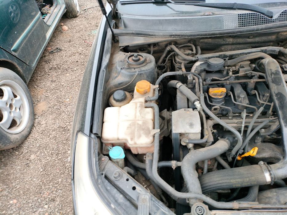 Dezmembrari  Chevrolet EPICA  2006  > 2014 2.0 D Motorina