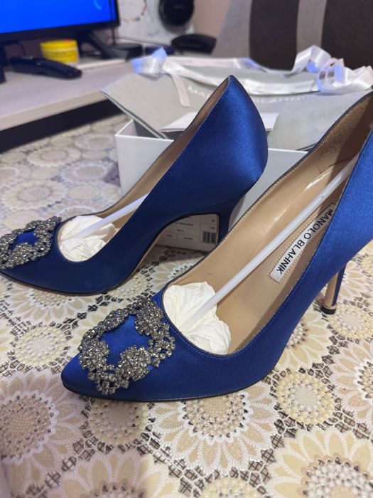 Оригинални обувки Маноло Бланик