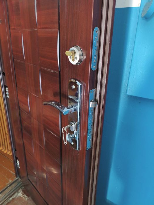 Установка замка скрывать без ущерба ремонт и Стамбул дверей