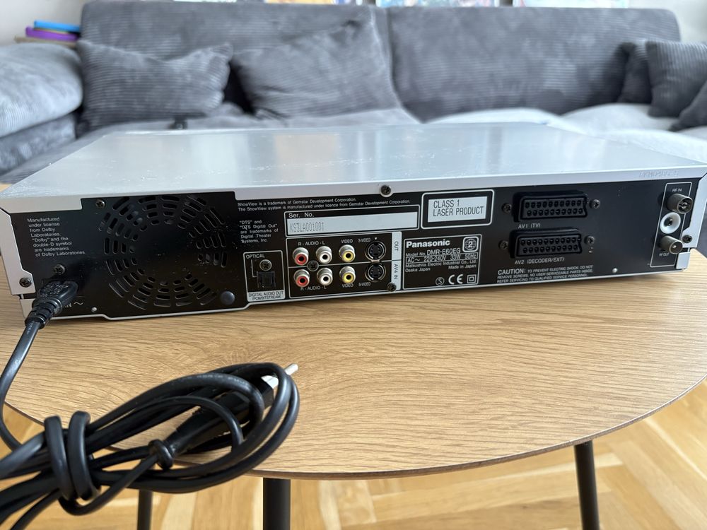DVD видео рекордер Panasonic DMR-E60
