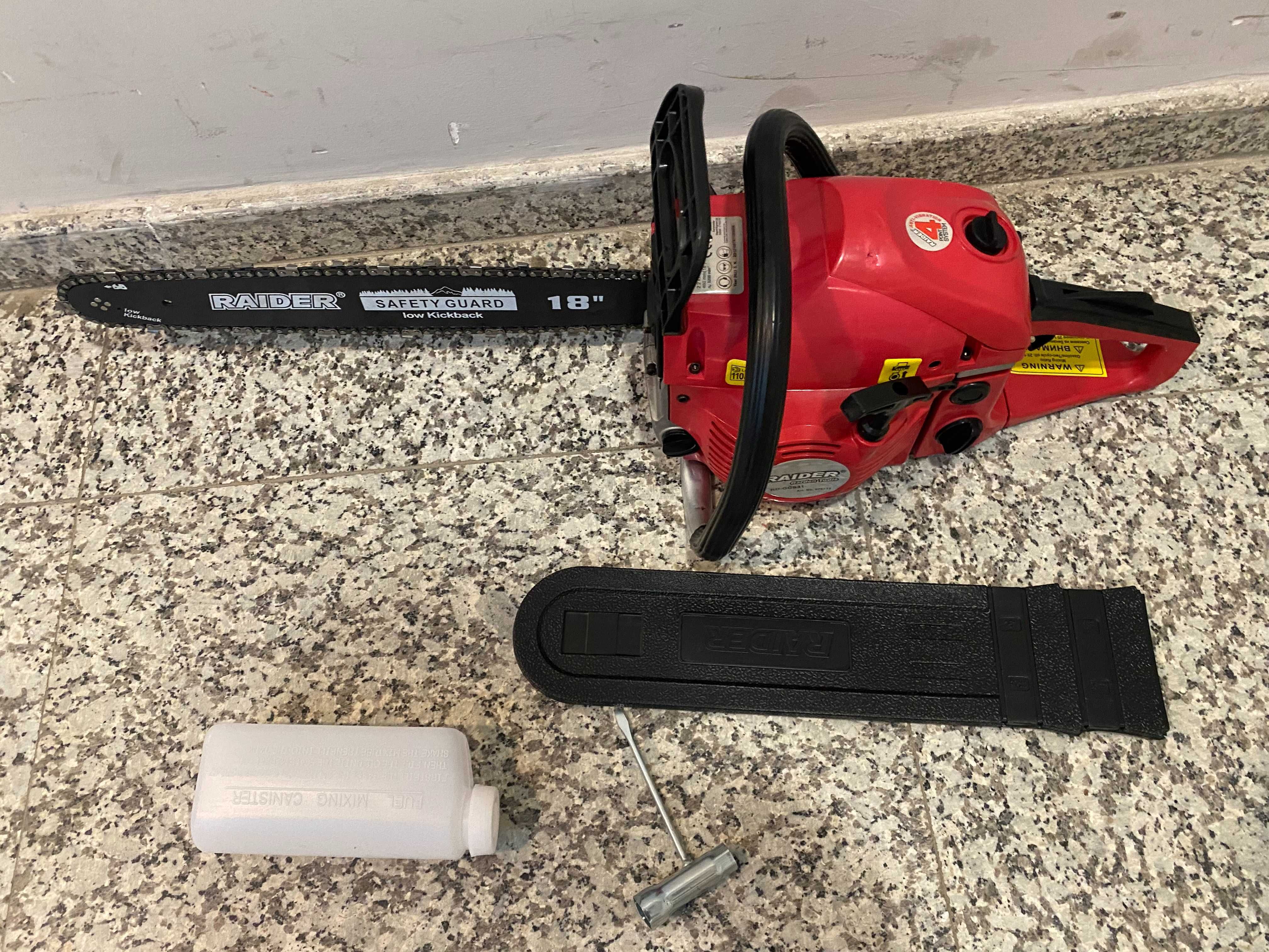 Резачка бензин. 305mm (12")  900W GCS18 /450mm 2200W .325".058" 1.5mm