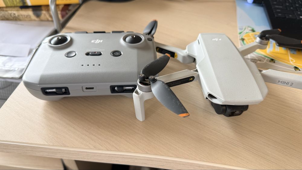 Drona DJI MINI 2