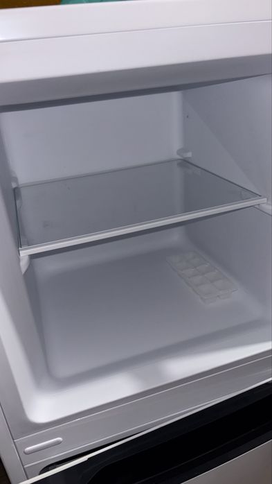 Холодильник dexp в отличном состоянии