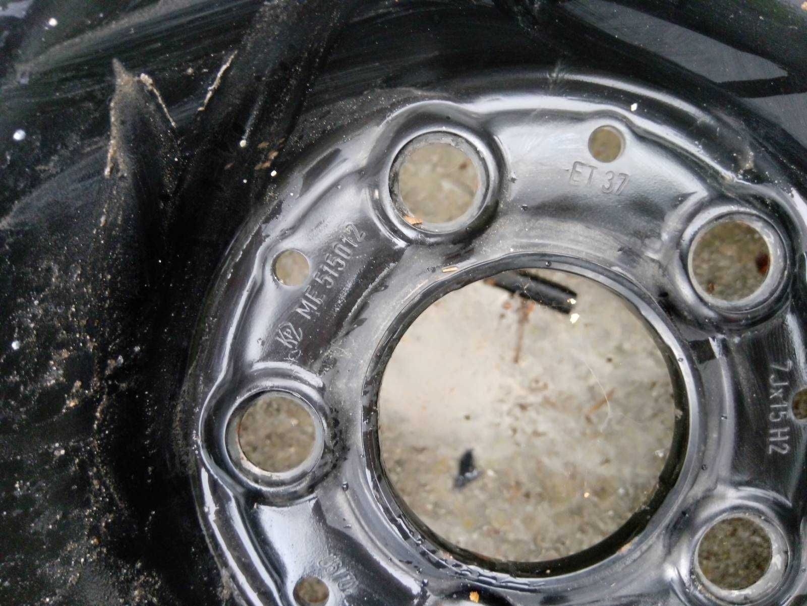 Продавам желязна джанта 15"