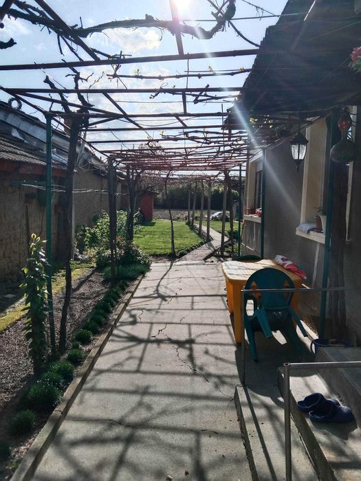 Продава се Къща в с. Зимница, Област Стара Загора - 1 кв.м за 40800 €/кв.м - Снимка #2