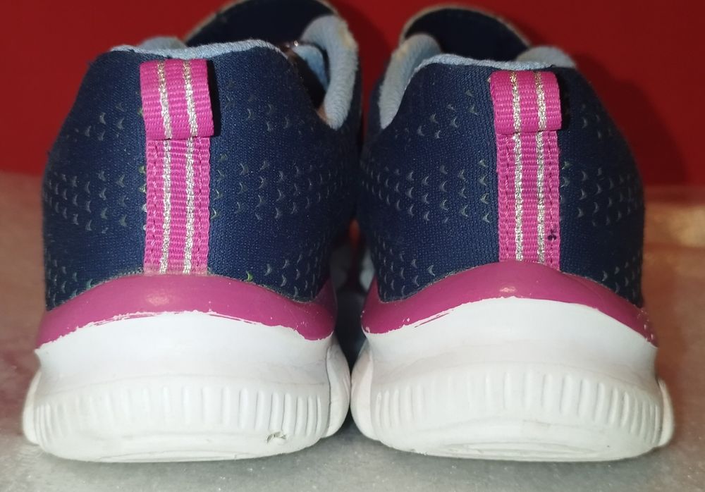 Детски спортни обувки SKECHERS