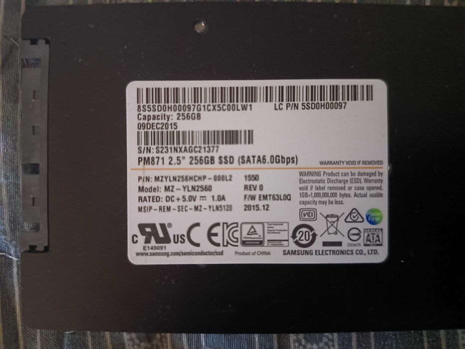 SSD Samsung PM871 de 256gb sata3  + windows 11 instalat pe el