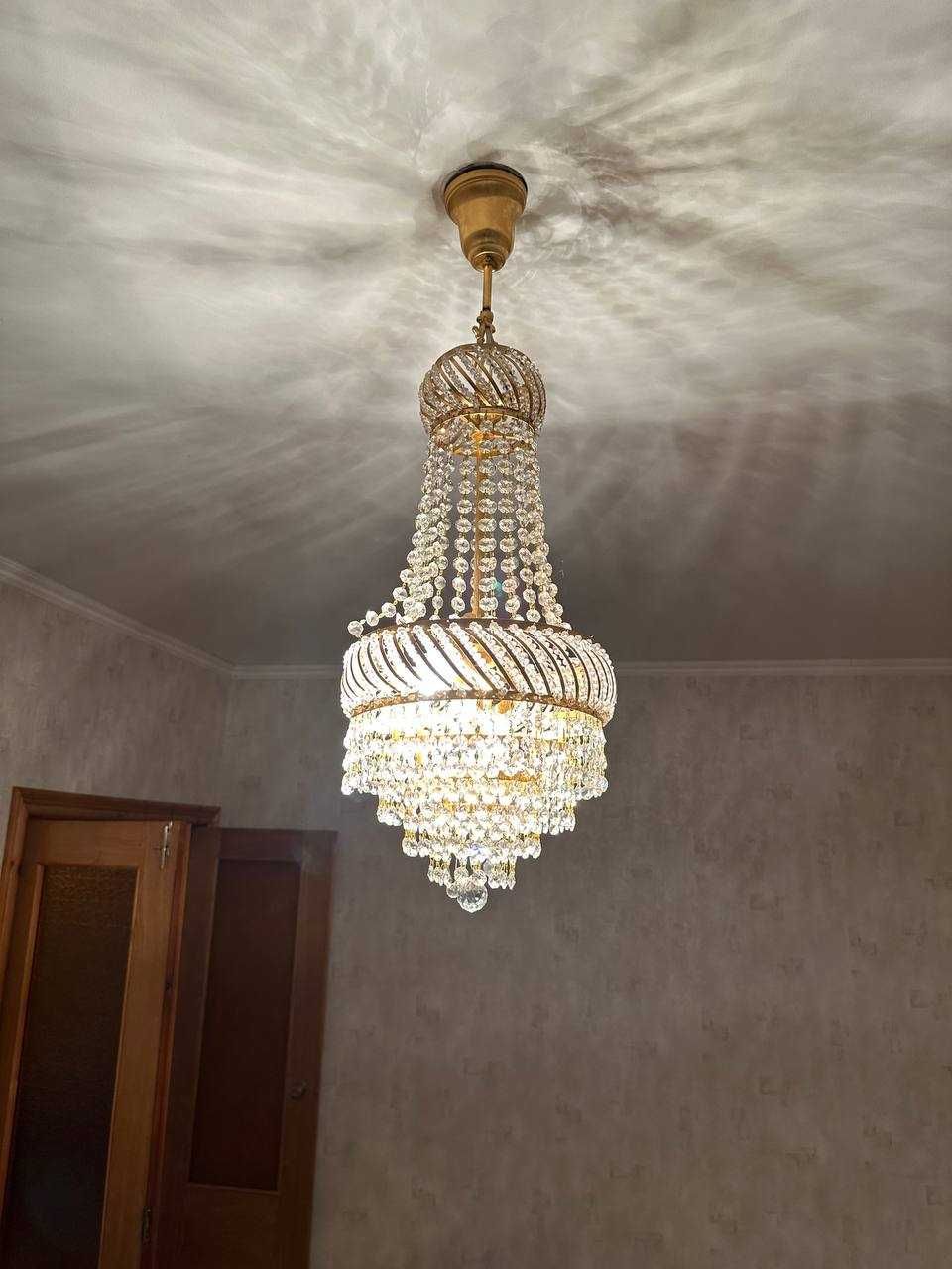 Люстры разные цена за пять штук