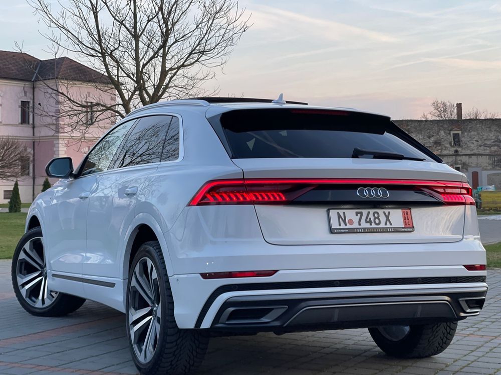 Audi Q8 hibrid 2019 impecabil