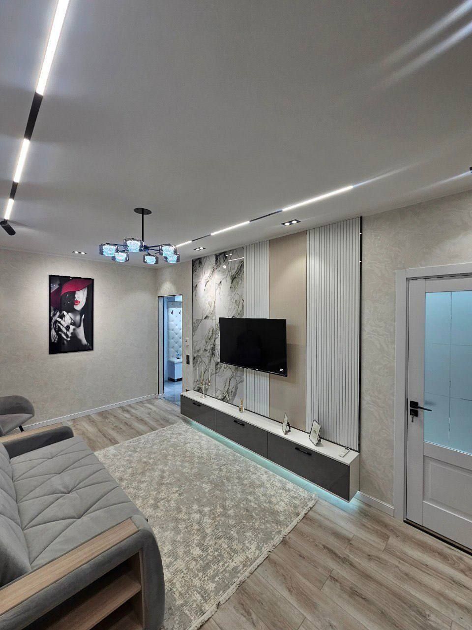 Продается 3х ком квартира на Ц-6, ор-р: рест На Небе, 70 м2