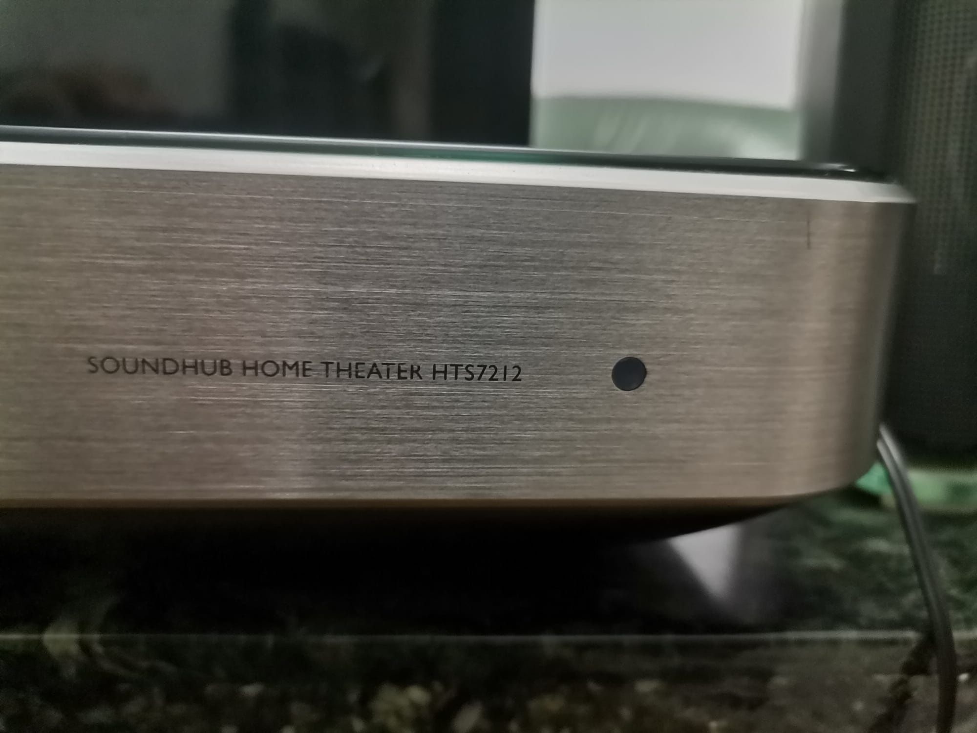 Philips soundhub home theater HTS 7212