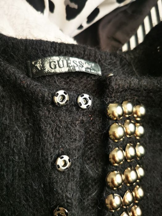 Vesta neagră Guess