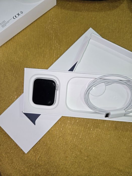 Apple watch SE ( Gen 2 )