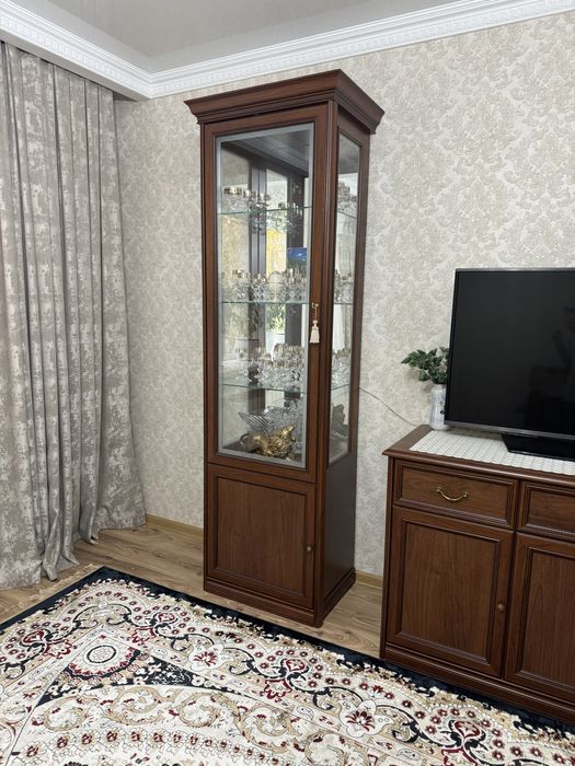 Комод и сервант для посуды 2 штуки