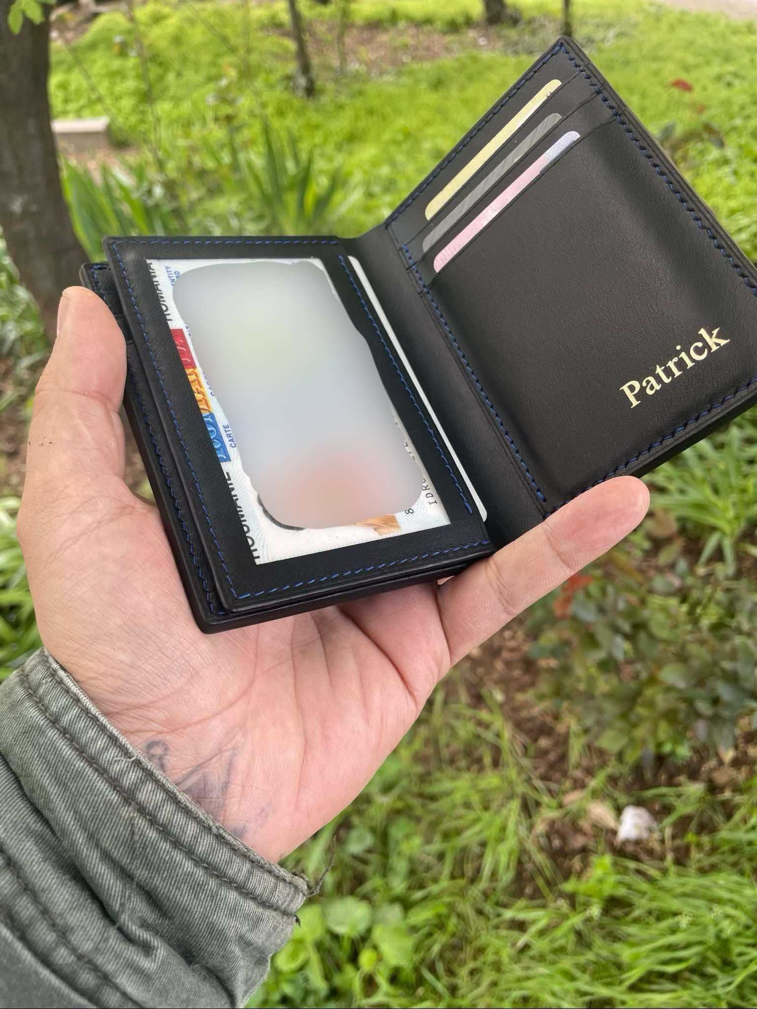Portofele din piele naturala lucrate  manual in Romania.