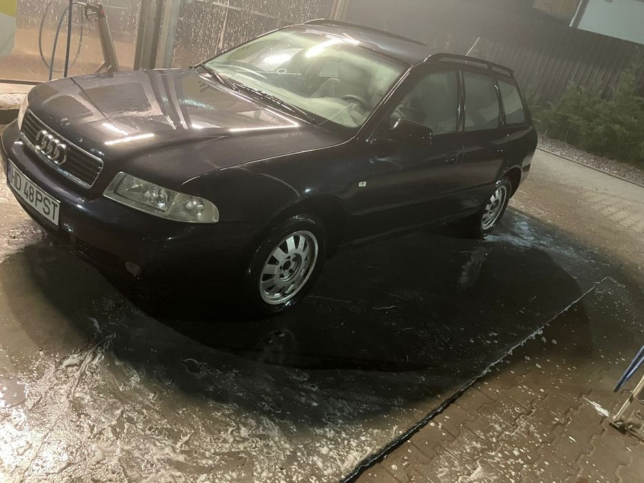 Vând Audi A4 b5  motor 1.9