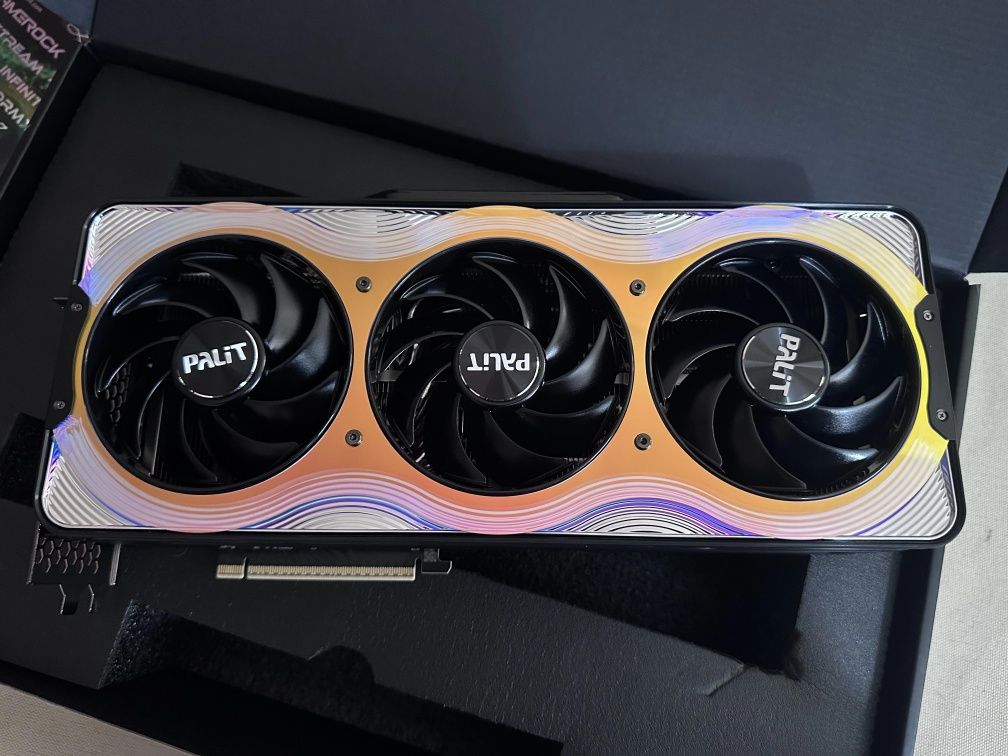 Продам RTX 5080 Palit Gamerock, 16 gb, GDDR7