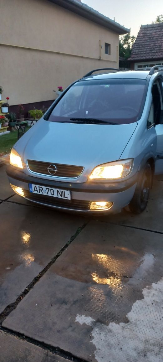Vand Opel Zafira 1,6 benzina 2002