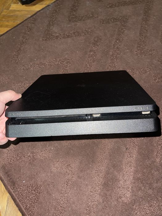 Vand playstation 4 Slim