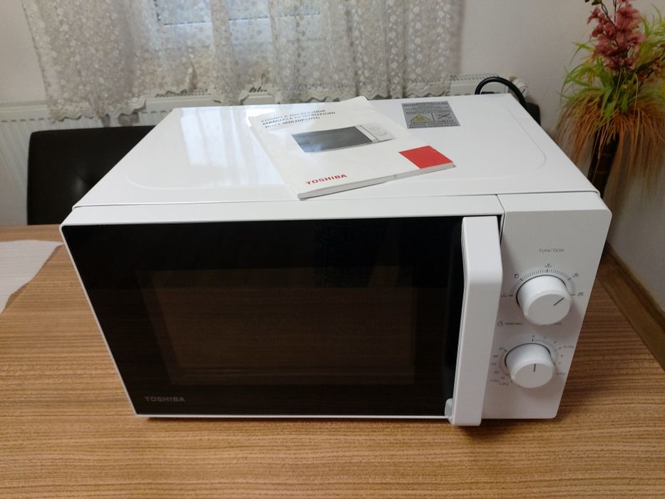 Cuptor cu microunde 20L Toshiba nou