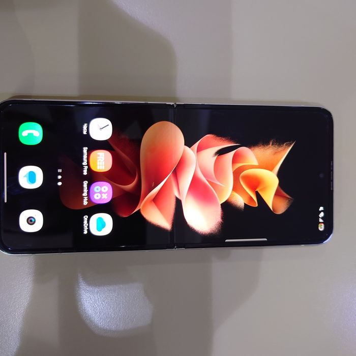 Samsung z flip 3 (128/8)
