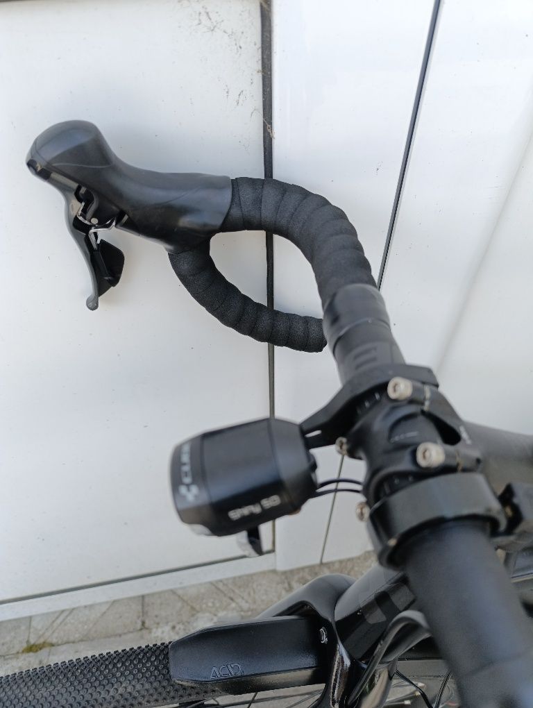 Gravel bike Cube Nuroad