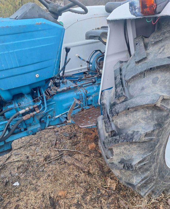 Tractor Universal 640