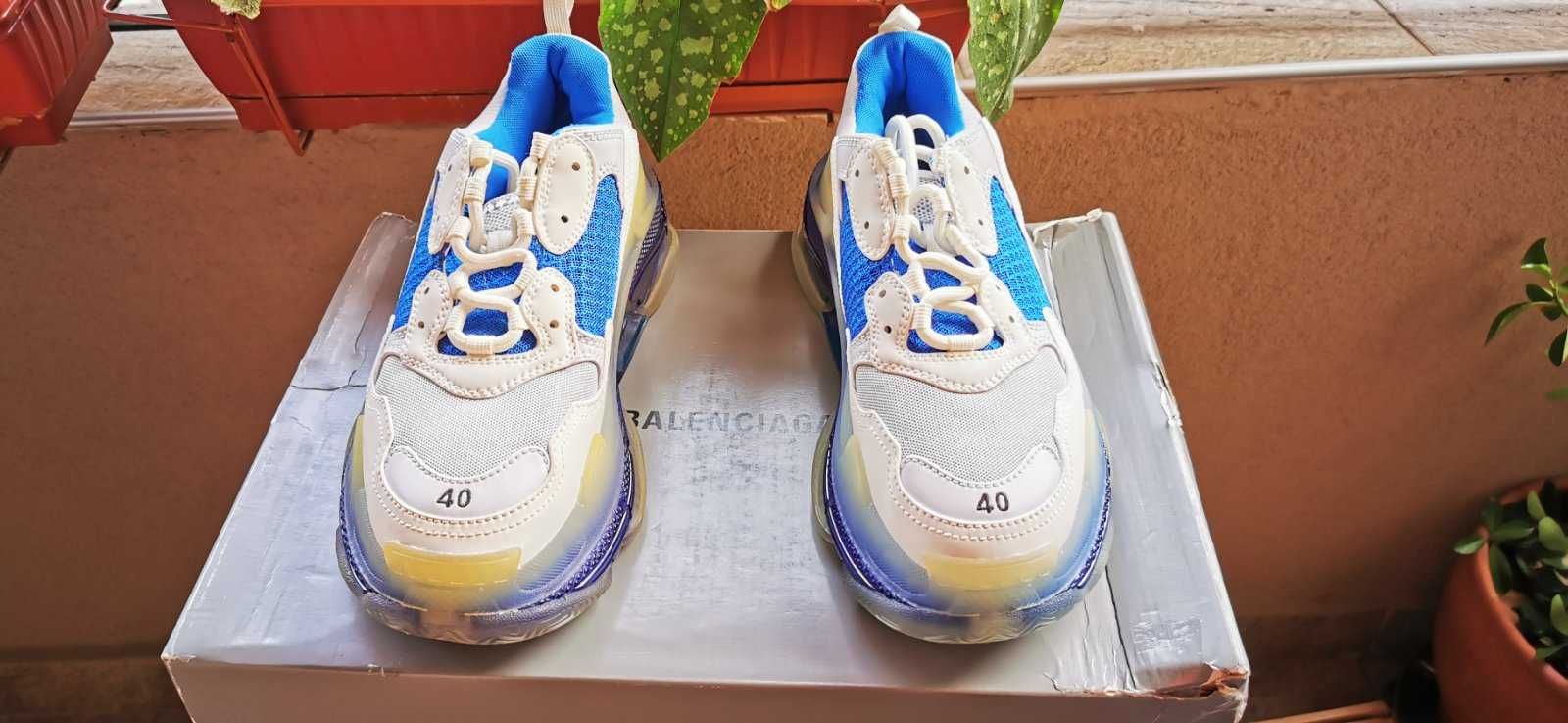 Оригинални мъжки маратонки / сникърси BALENCIAGA Triple S - 40 номер