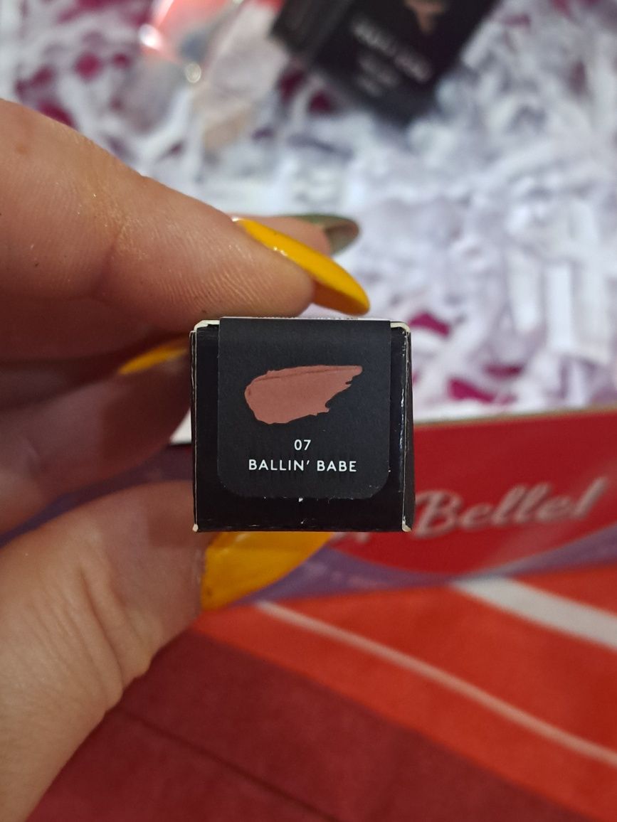 Fanty Beauty матово червило и кейс