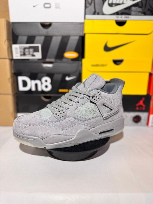 Air Jordan 4 Retro Kaws Cool Grey