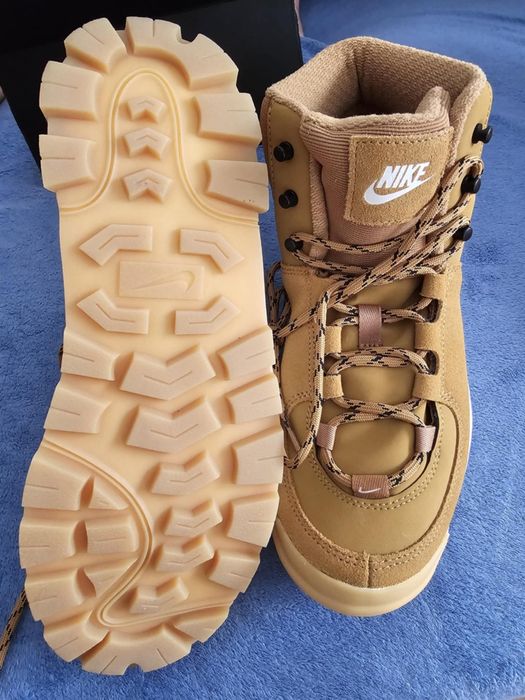 Оригинални нови боти Nike