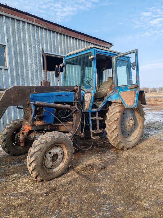 Трактор МТЗ 82 на ходу