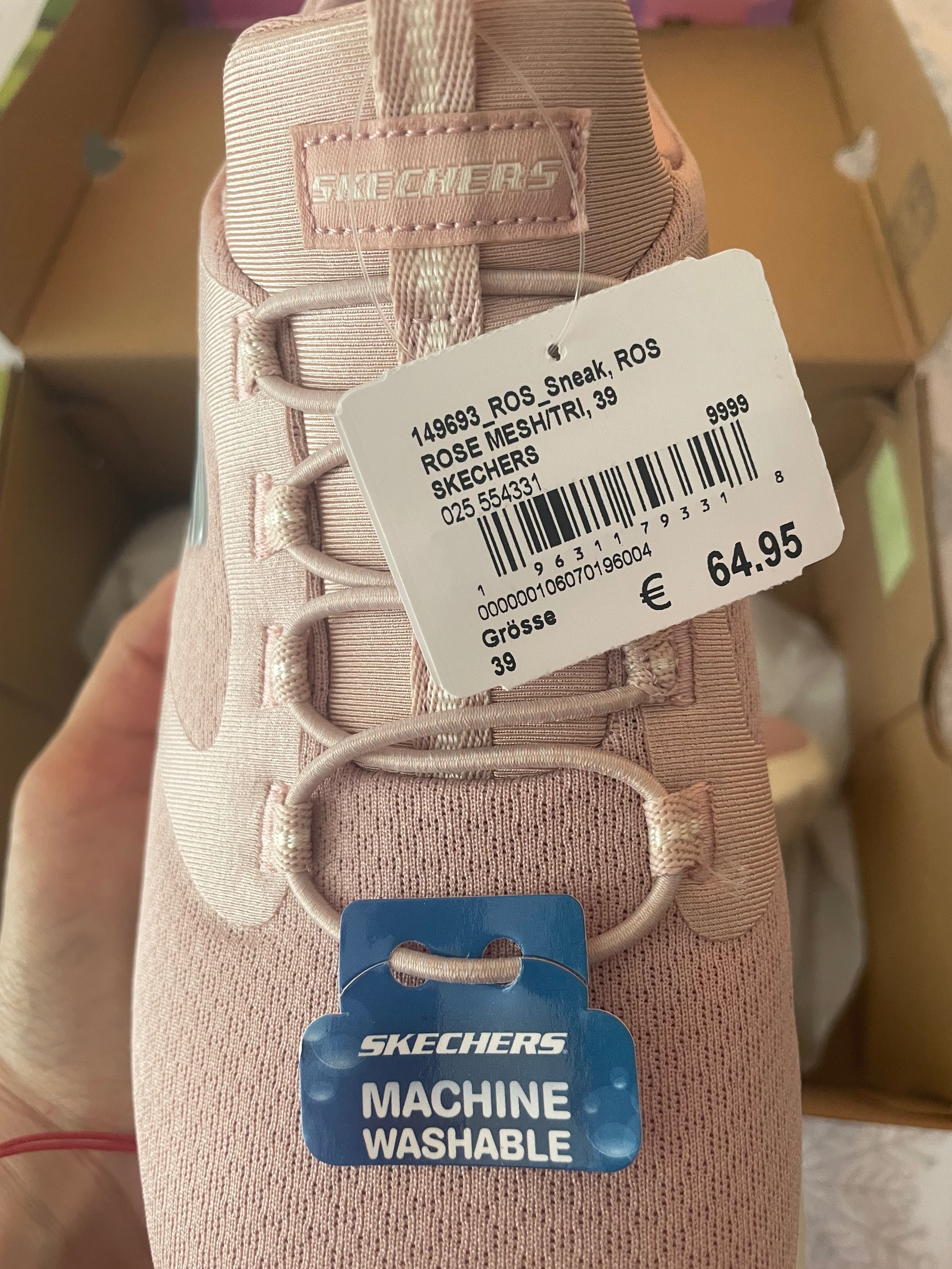 Чисто нови маратонки Skechers с етикет. Пролетно-летни, платнени!