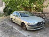 Opel vectra 1.6 16v цяла на части