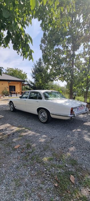 Jaguar XJ12 OFERTA 11000 Atestat istoric  Long Vand An 1976 Clima RAR