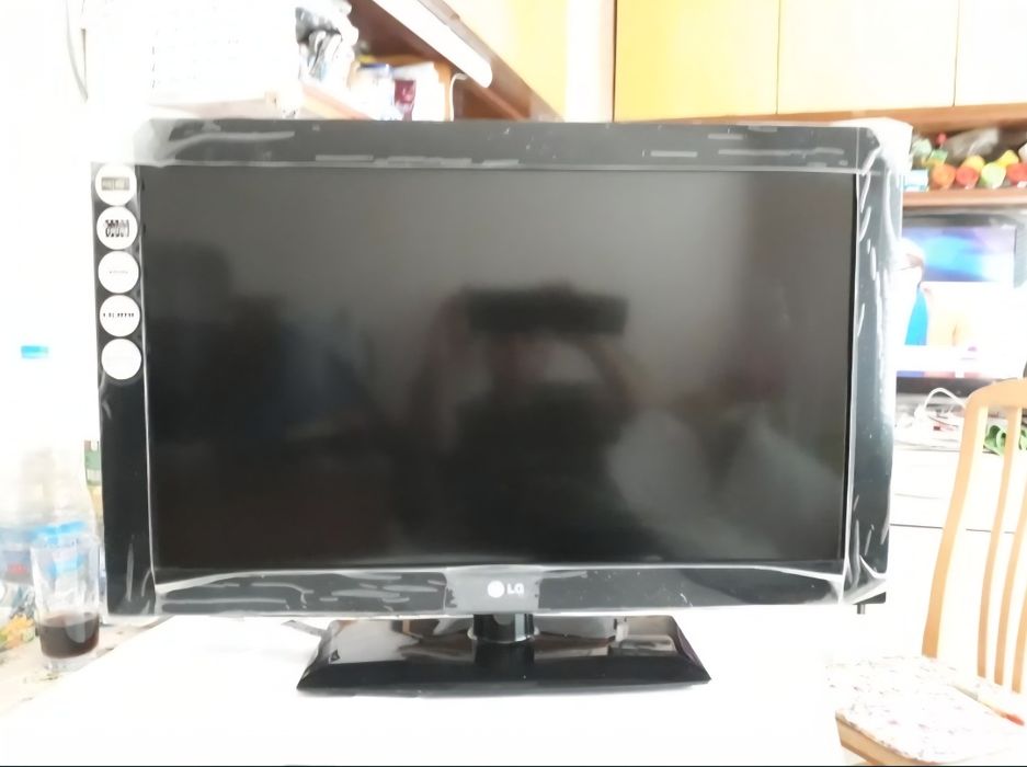 Продавам телевизор LG.
