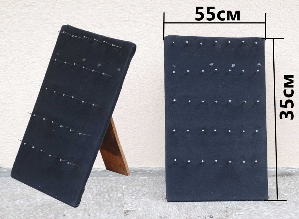 2 броя Търговски Стелаж Със 35 Закачалки Пирони