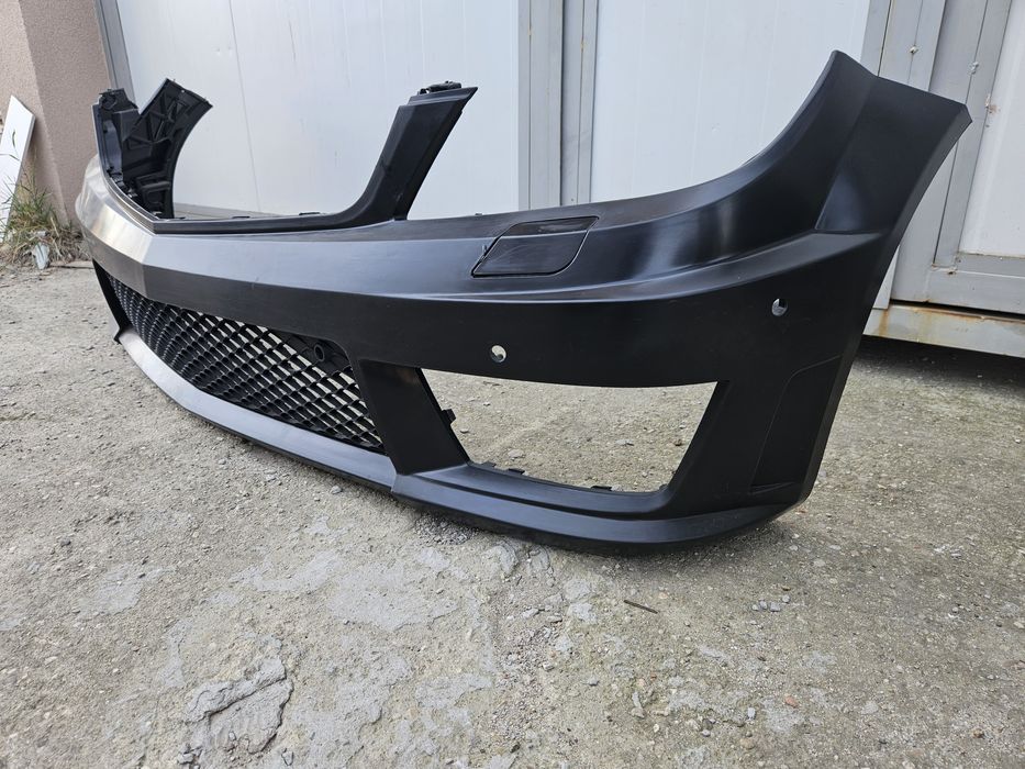 AMG предна броня за мерцедес W204