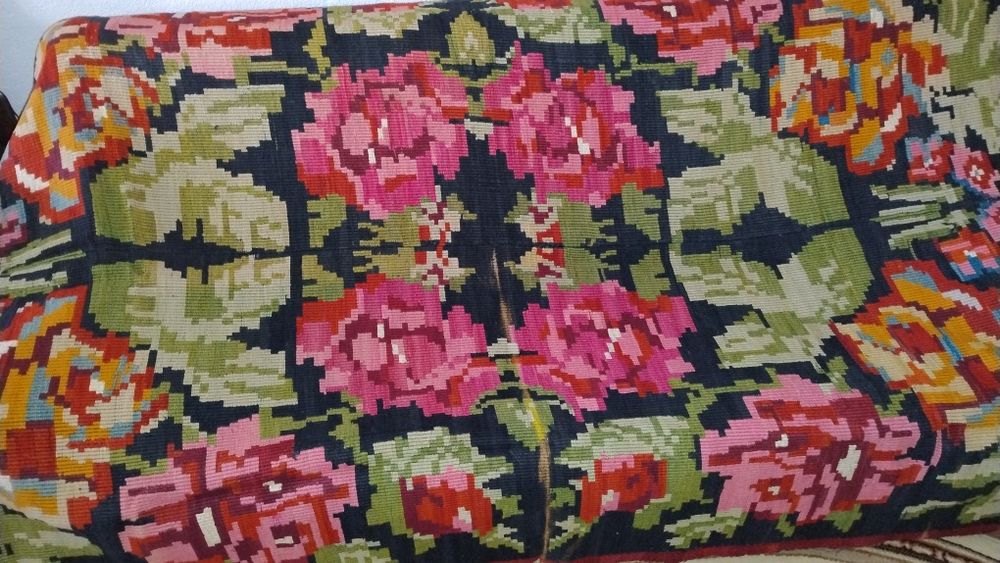 Obiect țesut in războiul de casă